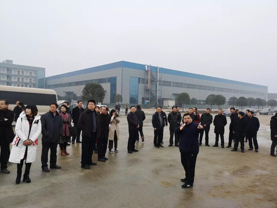 隨州市委、市人大代表團(tuán)蒞臨程力集團(tuán)商用車產(chǎn)業(yè)園視察